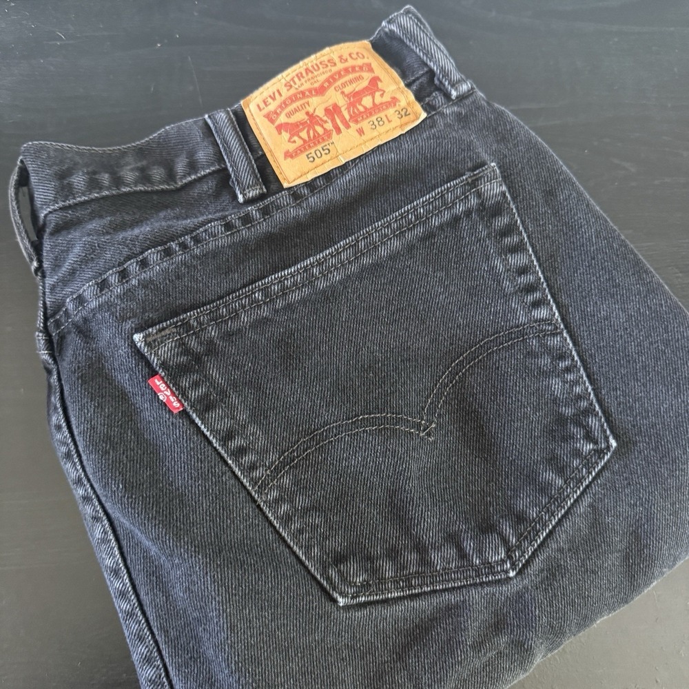 Levis 505 Jeans Mens 38x32 Fits 36x31 Regular Fit Straight Leg Black Denim